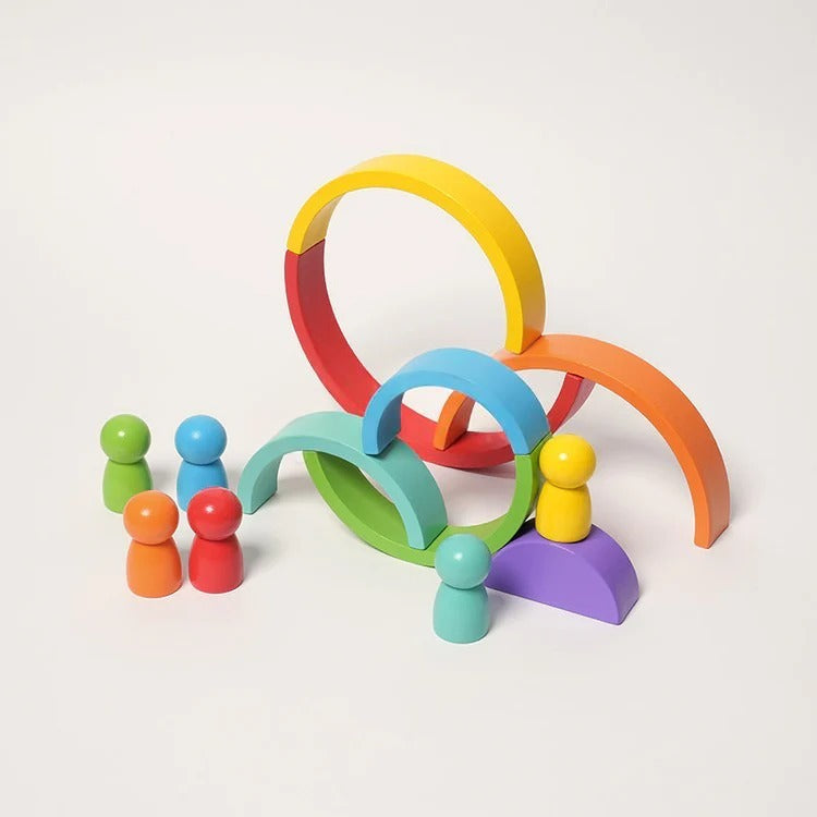 Montessori regenboog met figuurtjes Montessori & Speelgoed